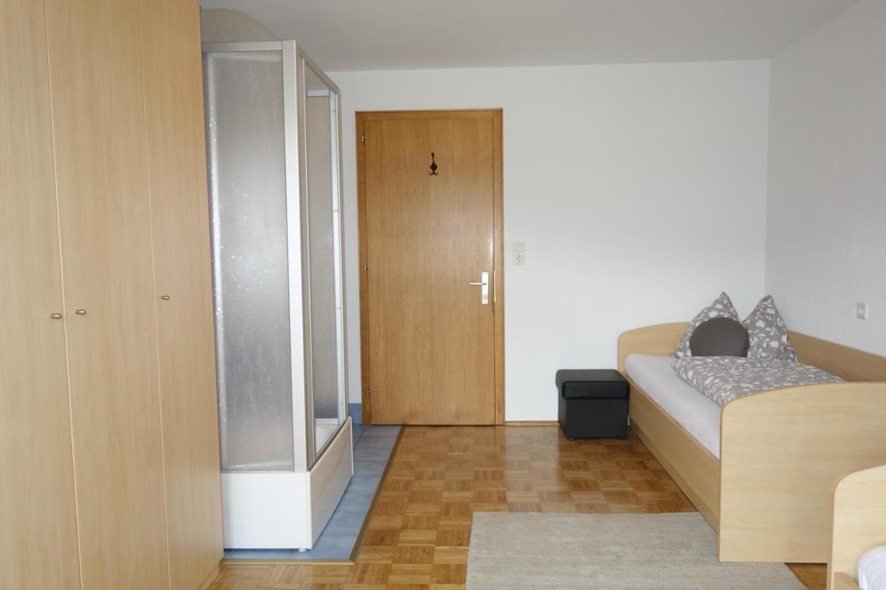 Wirtshaus Zum Stern Hotell Satteins Exteriör bild