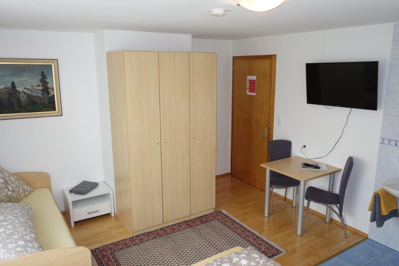 Wirtshaus Zum Stern Hotell Satteins Exteriör bild
